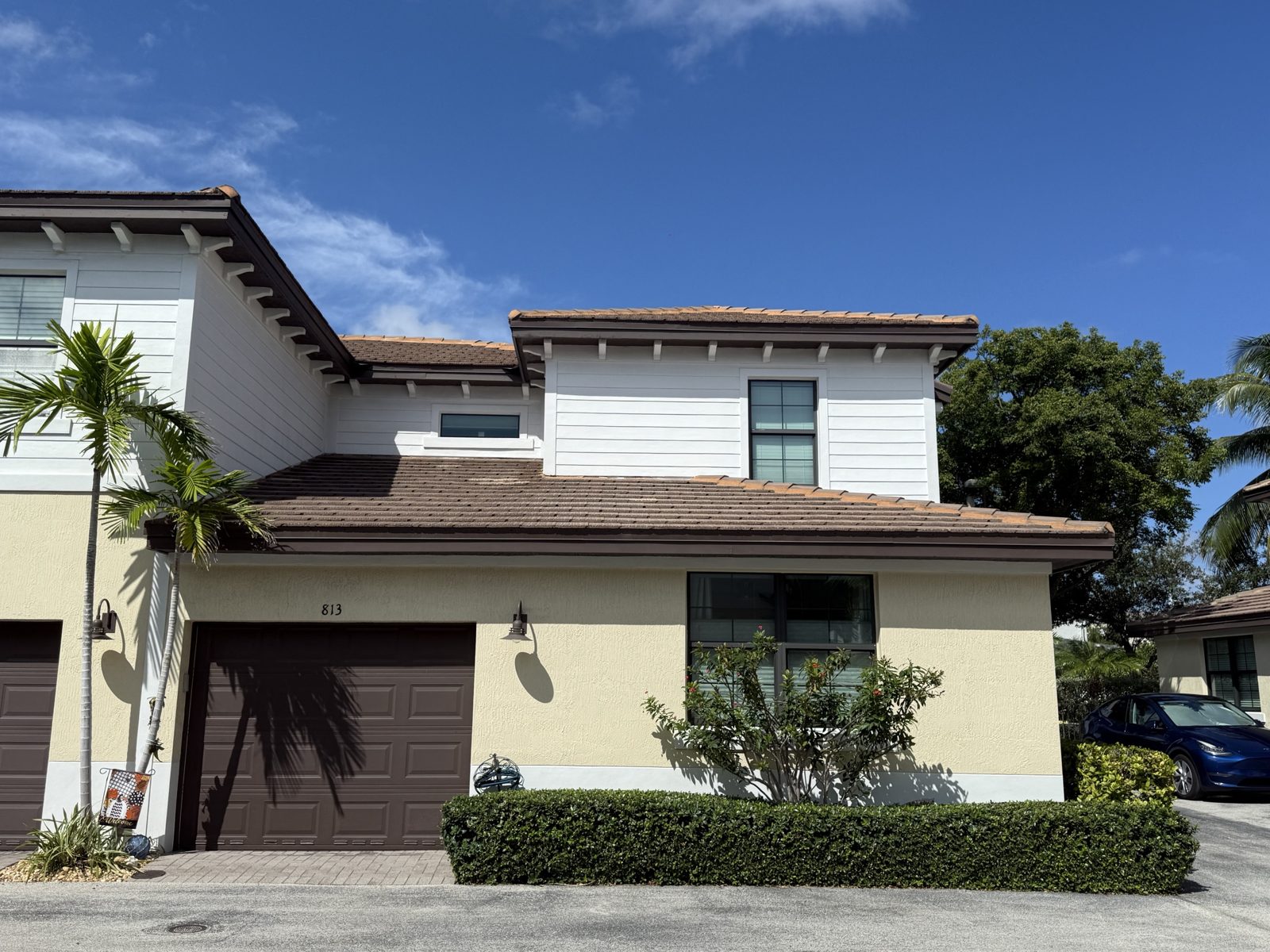 Front of Unit 813 with single-car garage